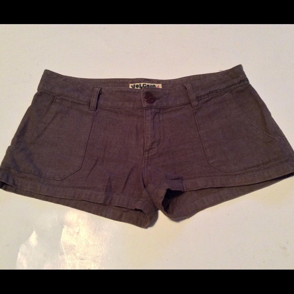Volcom Shorts - Picture 5 of 5